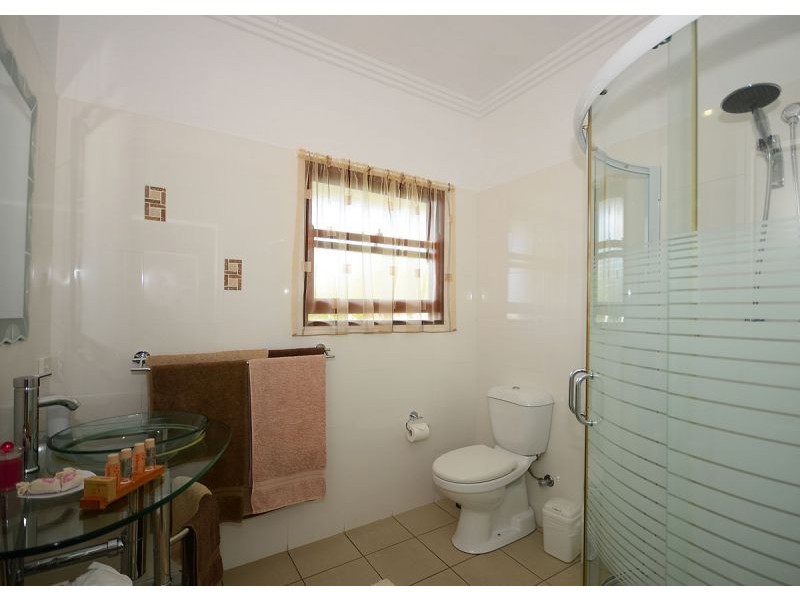 15 Banksia Street, Point Vernon QLD 4655