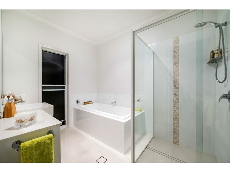 63 Rosewood Avenue, Wondunna QLD 4655