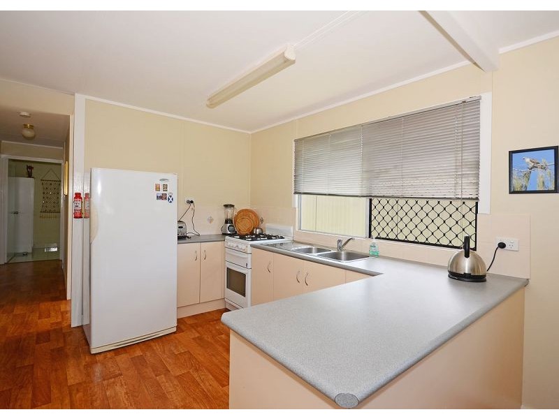 21 Paradise Street, Point Vernon QLD 4655