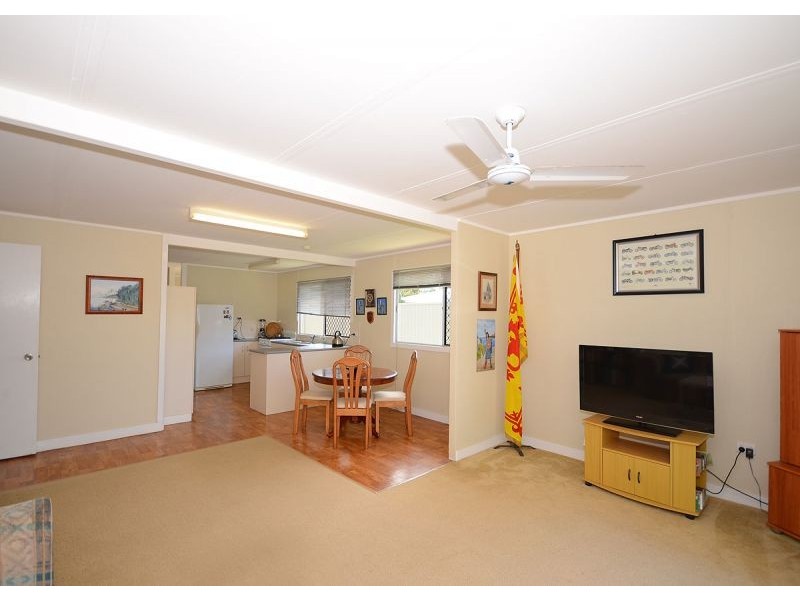 21 Paradise Street, Point Vernon QLD 4655