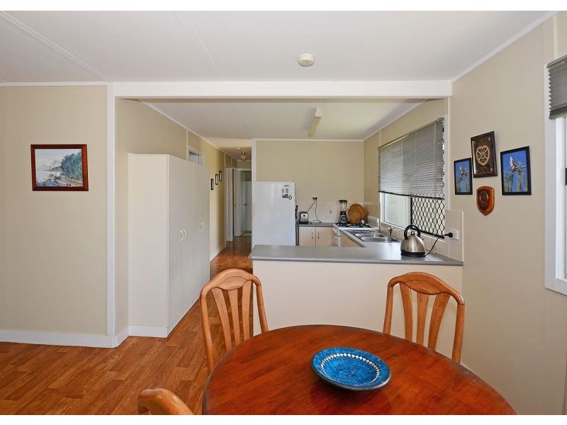 21 Paradise Street, Point Vernon QLD 4655