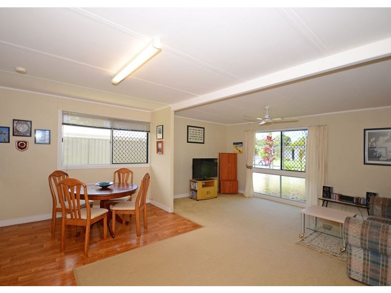 21 Paradise Street, Point Vernon QLD 4655