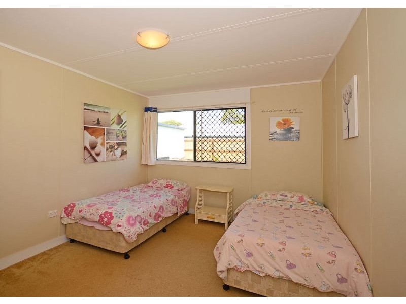 21 Paradise Street, Point Vernon QLD 4655