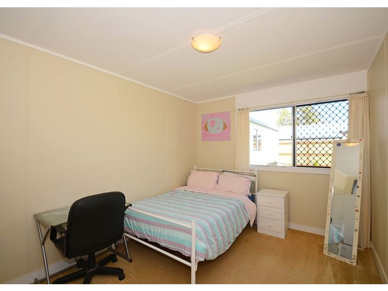 21 Paradise Street, Point Vernon QLD 4655