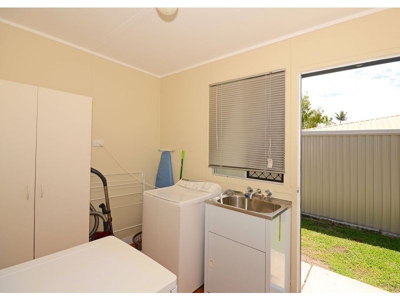 21 Paradise Street, Point Vernon QLD 4655