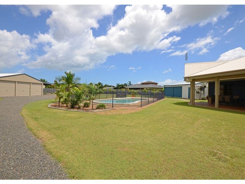 33 Sandalwood Drive, Wondunna QLD 4655