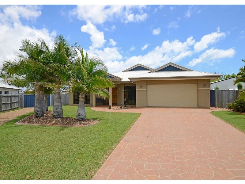 33 Sandalwood Drive, Wondunna QLD 4655