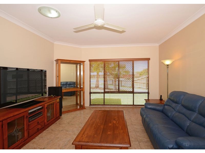 33 Sandalwood Drive, Wondunna QLD 4655