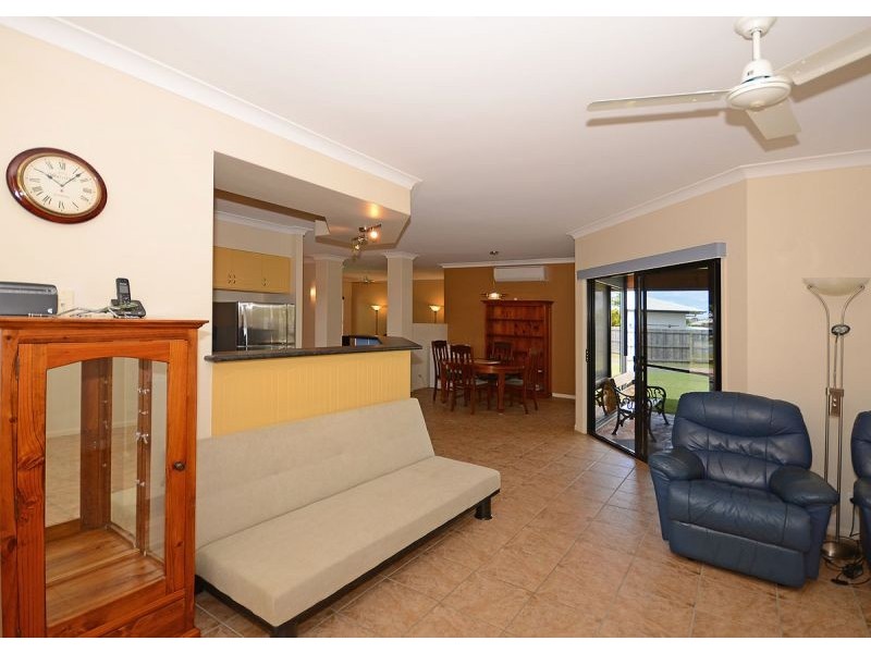 33 Sandalwood Drive, Wondunna QLD 4655