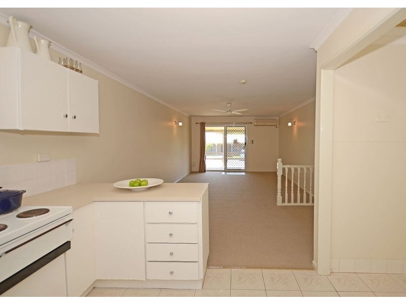 1/786 Boat Harbour Drive, Urangan QLD 4655