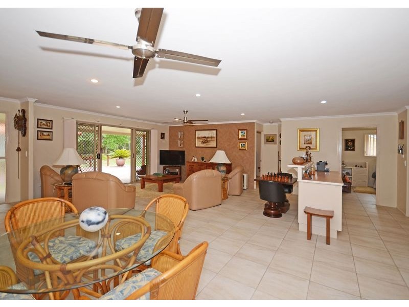 110 Esplanade, Toogoom QLD 4655