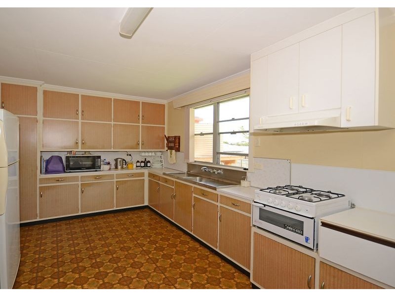 59 Helsham Street, Point Vernon QLD 4655