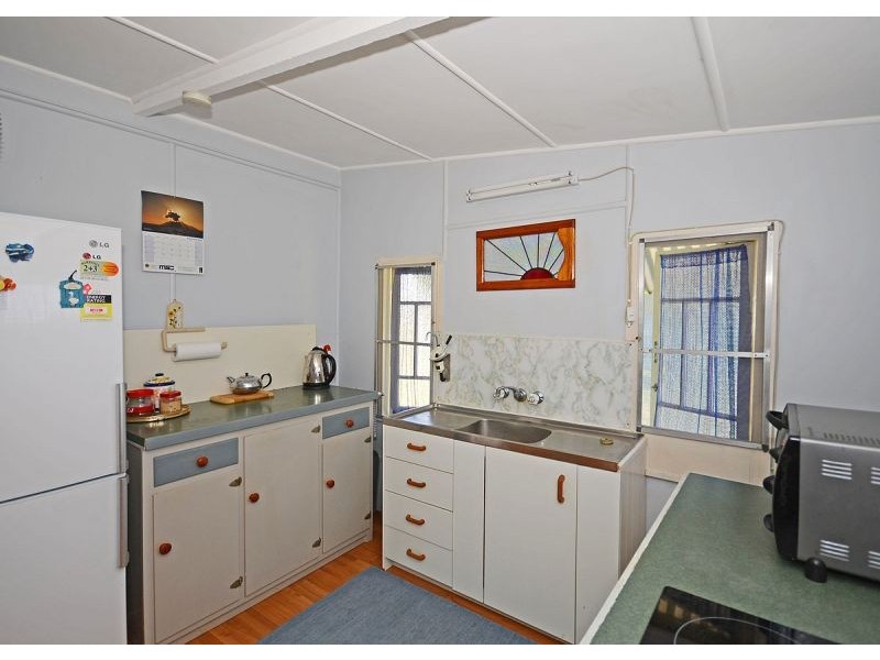 59 Dayman Street, Urangan QLD 4655