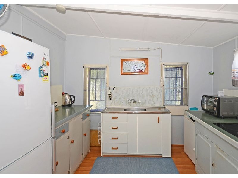 59 Dayman Street, Urangan QLD 4655