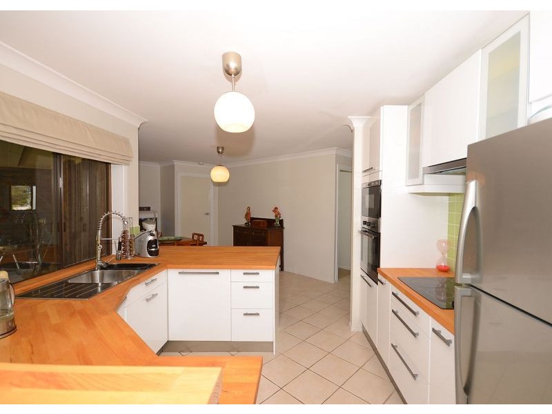 15 Haydn Drive, Kawungan QLD 4655