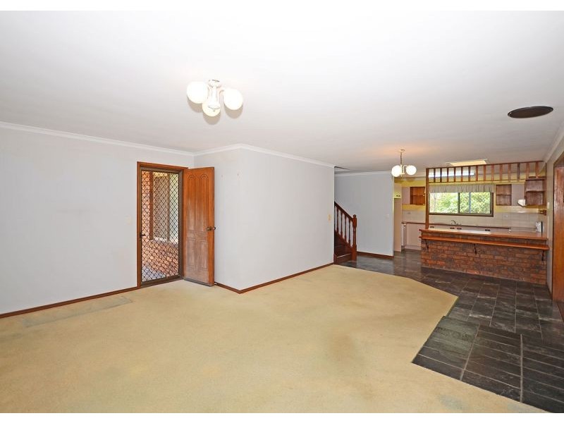 11 Tudor Avenue, Urraween QLD 4655