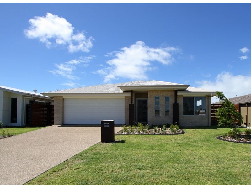 2 Dawes Crescent, Urraween QLD 4655