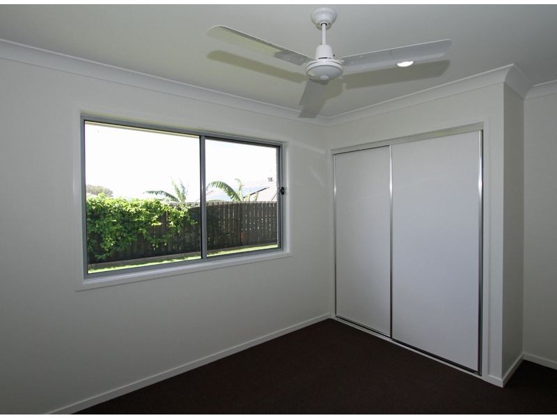 2 Dawes Crescent, Urraween QLD 4655