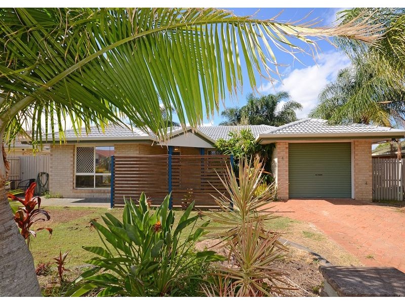 8 Archer Drive, Point Vernon QLD 4655