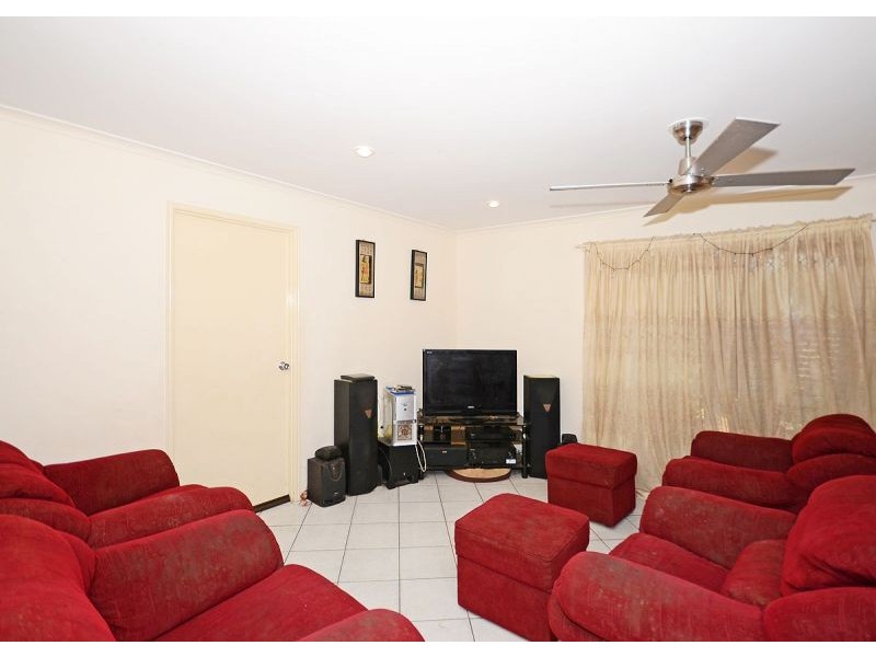 8 Archer Drive, Point Vernon QLD 4655