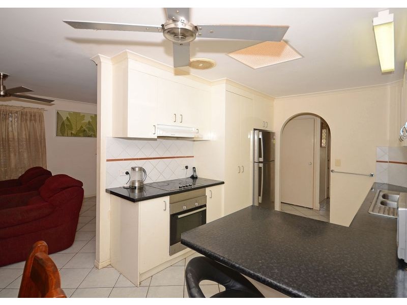 8 Archer Drive, Point Vernon QLD 4655