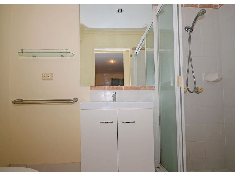 8 Archer Drive, Point Vernon QLD 4655