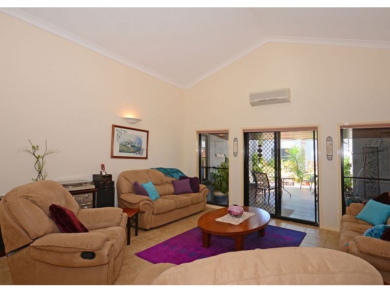 86 Christensen Street, Urraween QLD 4655