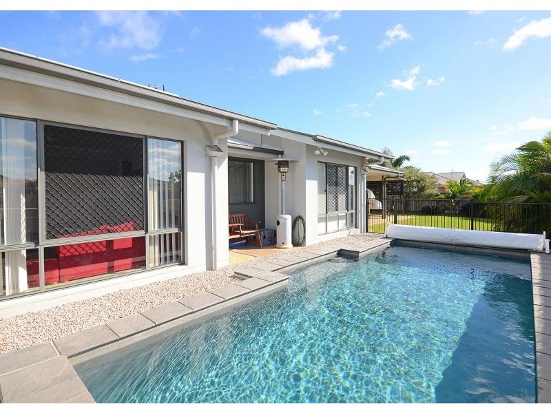 3 Kemble Way, Urraween QLD 4655