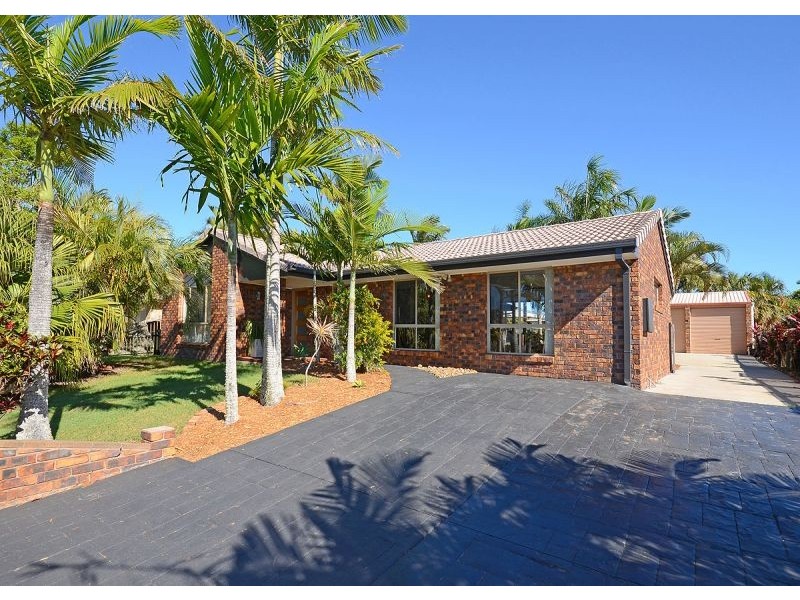 9 Karina Court, Urangan QLD 4655