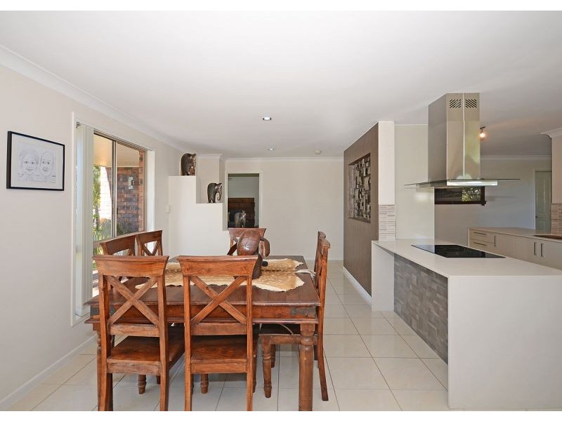 9 Karina Court, Urangan QLD 4655