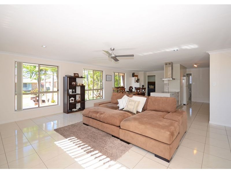 9 Karina Court, Urangan QLD 4655
