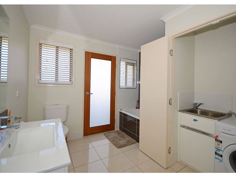 9 Karina Court, Urangan QLD 4655