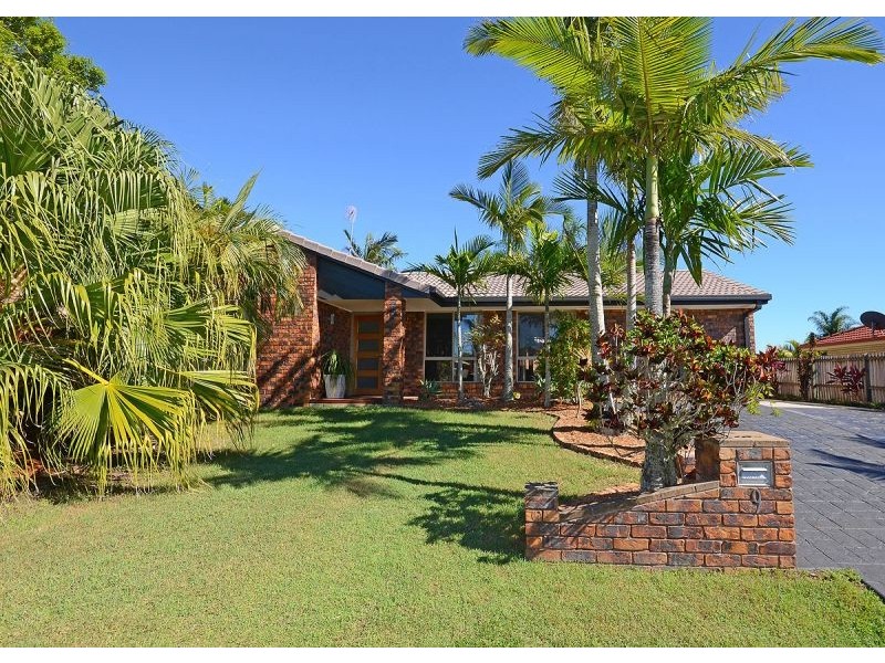 9 Karina Court, Urangan QLD 4655