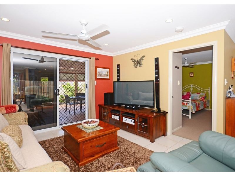 7 Marcocci Street, Urraween QLD 4655