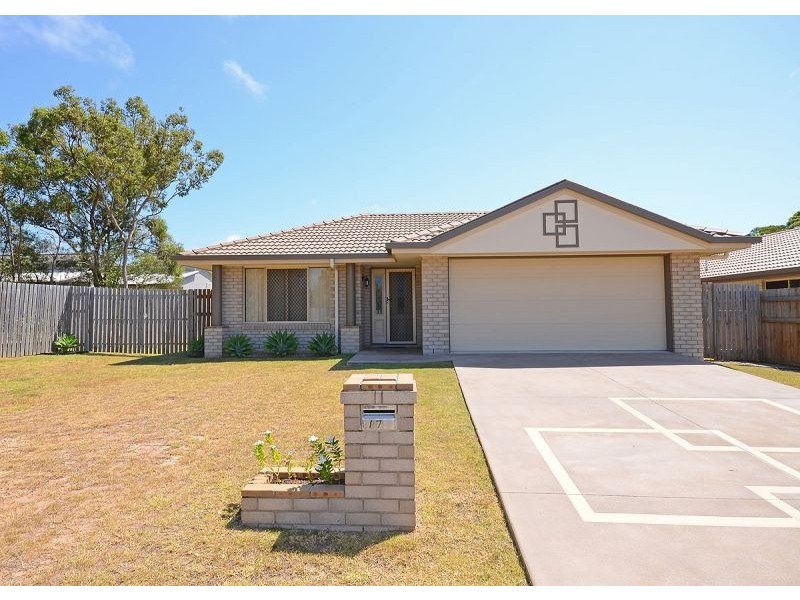 17 Alison Drive, Torquay QLD 4655
