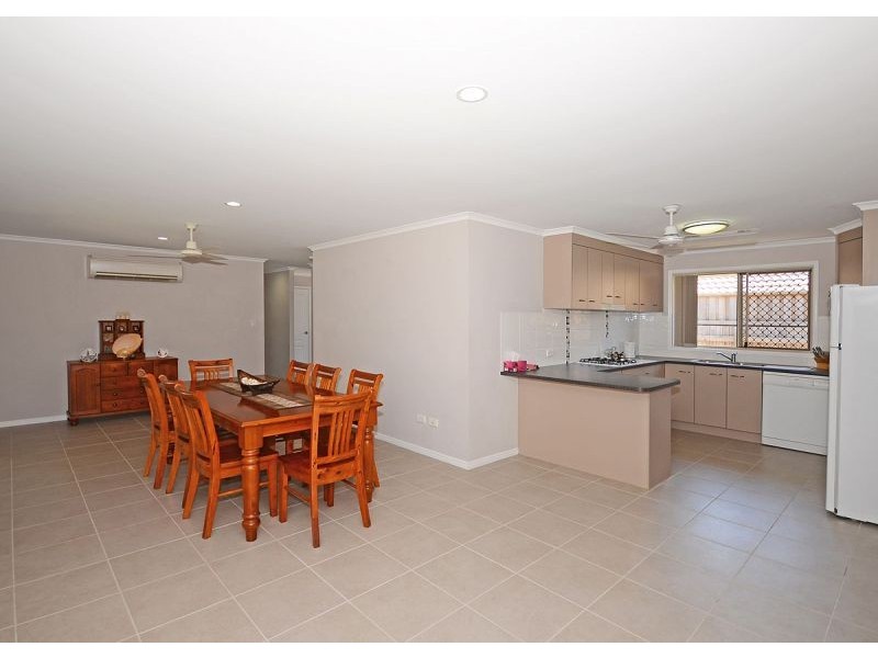 17 Alison Drive, Torquay QLD 4655