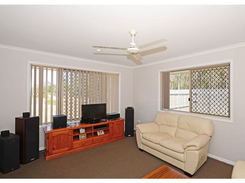 17 Alison Drive, Torquay QLD 4655