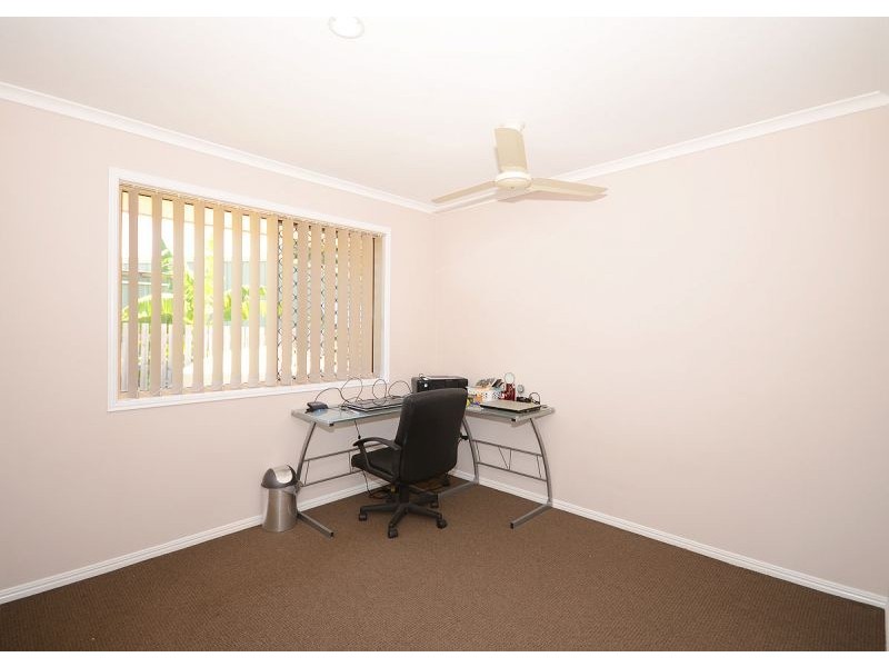 17 Alison Drive, Torquay QLD 4655