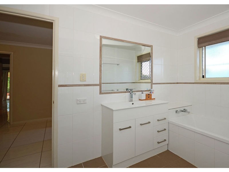 6 Burnett Court, Eli Waters QLD 4655