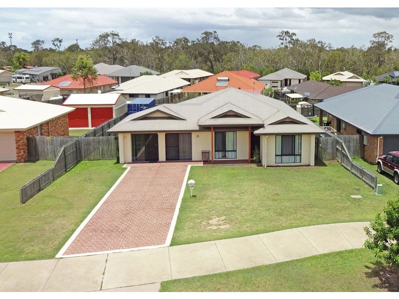 15 Colyton Street, Torquay QLD 4655