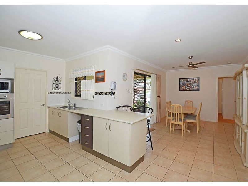 15 Colyton Street, Torquay QLD 4655
