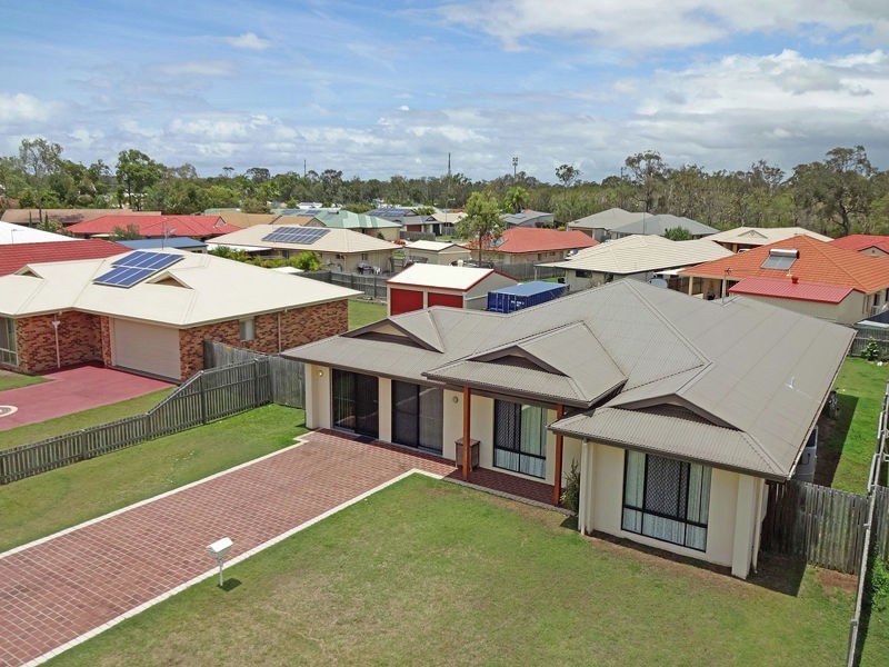 15 Colyton Street, Torquay QLD 4655