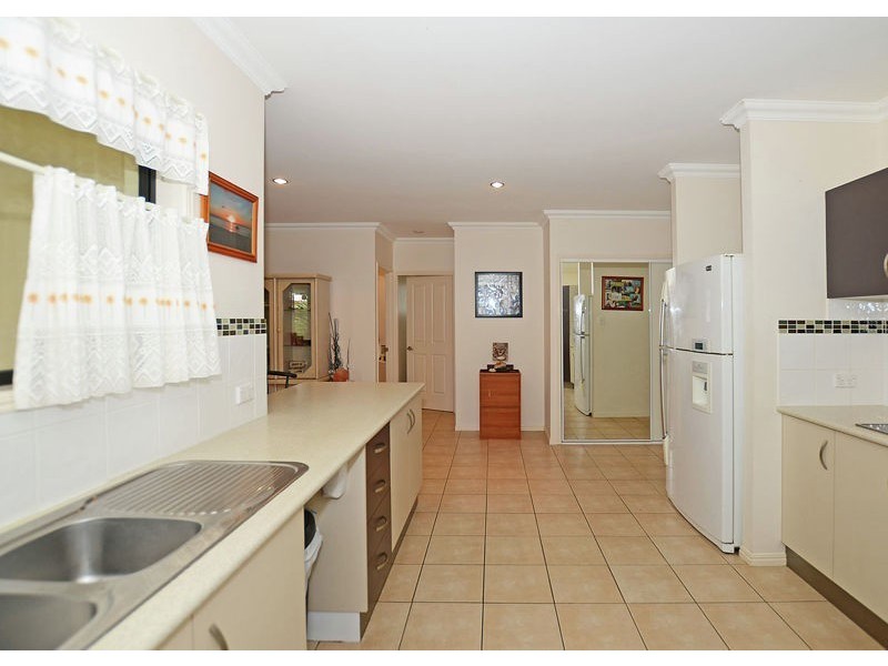 15 Colyton Street, Torquay QLD 4655