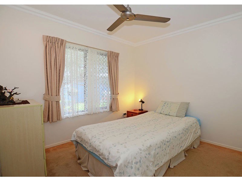 15 Colyton Street, Torquay QLD 4655