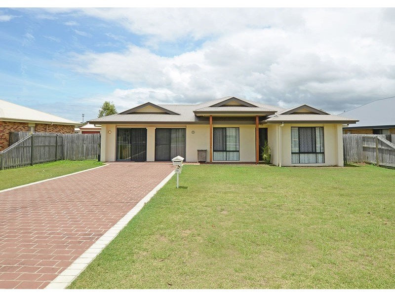 15 Colyton Street, Torquay QLD 4655