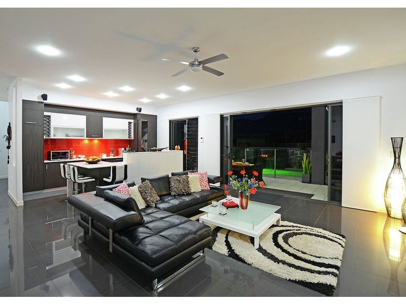 8 Pohlman Court, Scarness QLD 4655