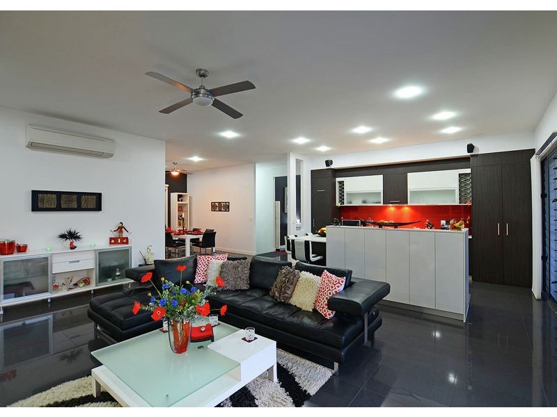 8 Pohlman Court, Scarness QLD 4655