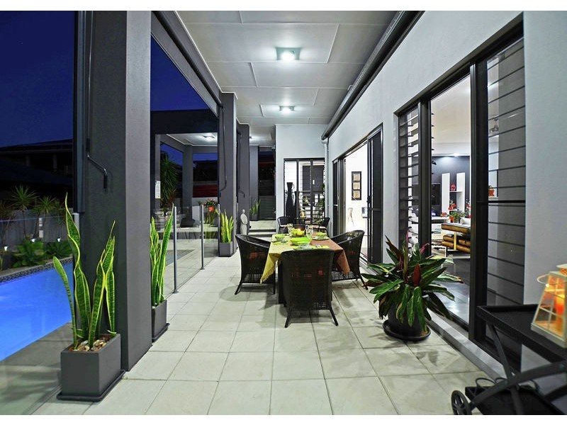 8 Pohlman Court, Scarness QLD 4655