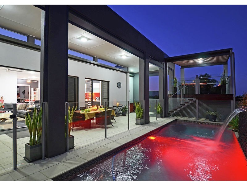 8 Pohlman Court, Scarness QLD 4655