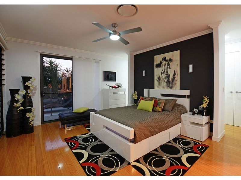 8 Pohlman Court, Scarness QLD 4655